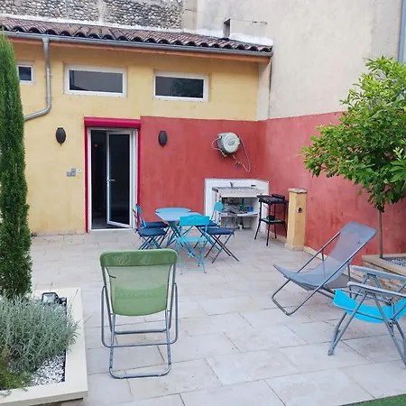 Apartment Maison De Rue Avec Grande Terrasse
