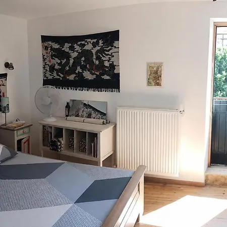 Apartman Maison De Rue Avec Grande Terrasse